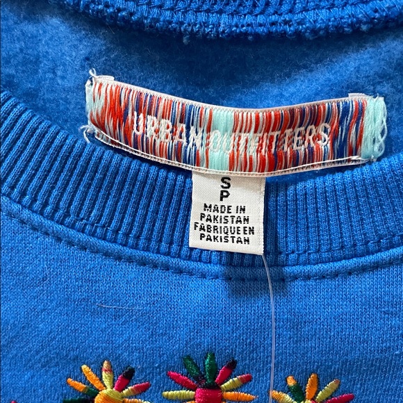 Urban Outfitters Blue Peace Sign Crop Top - Picture 3 of 4